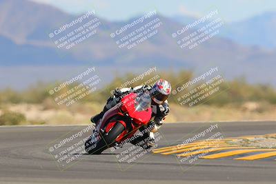 media/Oct-09-2022-SoCal Trackdays (Sun) [[95640aeeb6]]/Turn 15 (150pm)/